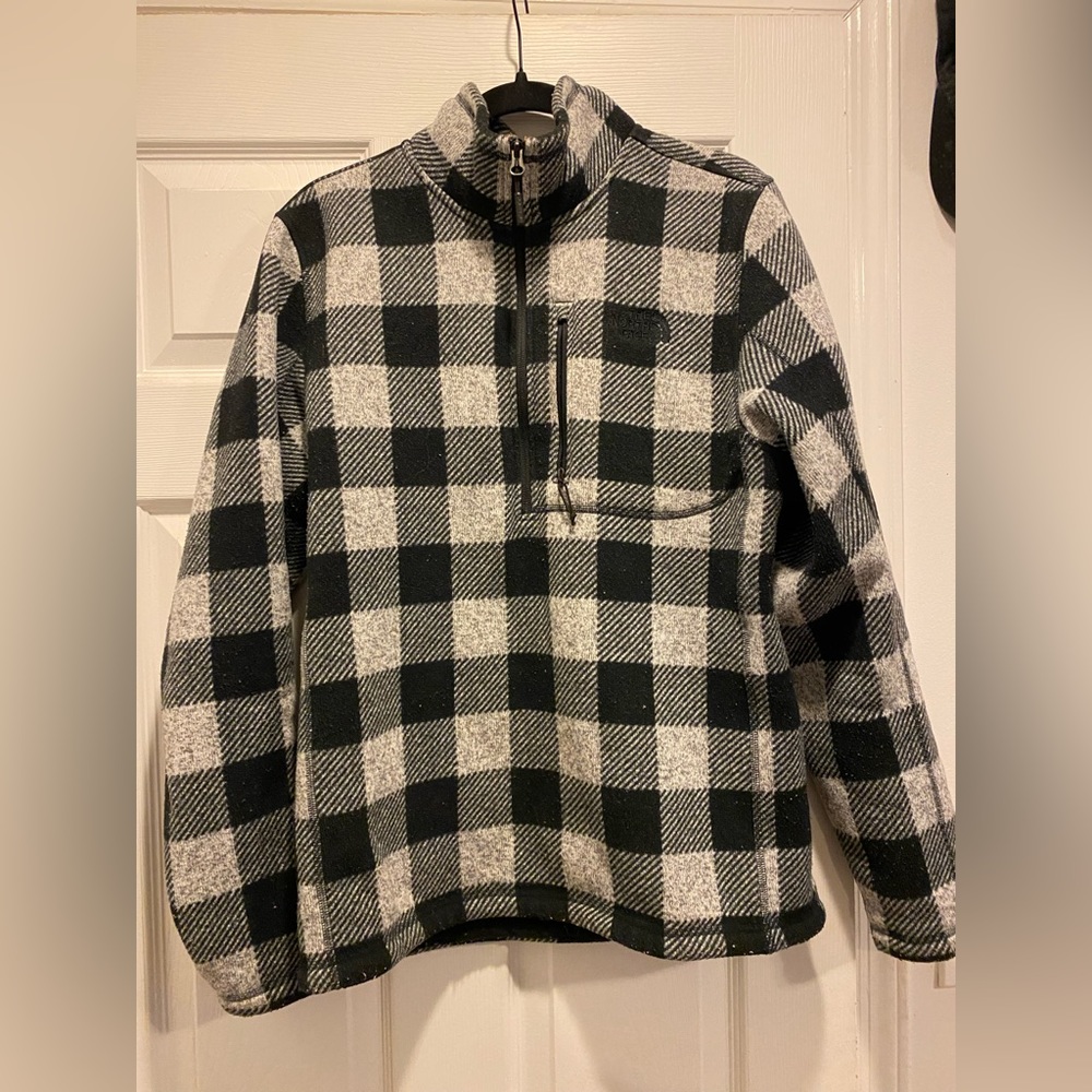 COPY - The North Face men’s quarter zip up sweater